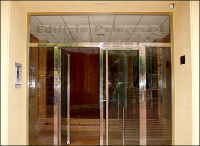 Entrada a vivienda reformada